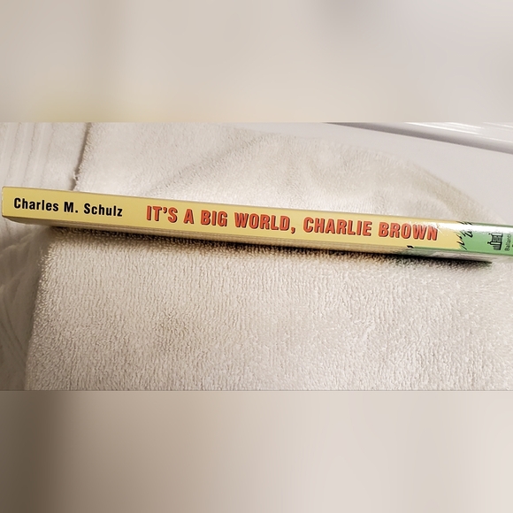 Y2K 2001 It's a Big World, Charlie Brown (Peanuts (Ballantine)) - Paperback - Picture 3 of 3